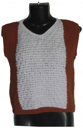 Elevate Your Outfits with Graminarts Fashionable Handmade Top Sweater