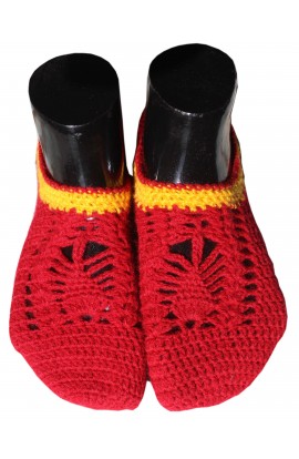 Graminarts  Spider desing Hand-Knitted for women Red color woolen socks
